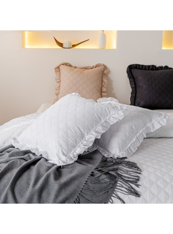 NARZUTA NA ŁÓZKO 200x220 PIKOWANA Z FALBANKĄ BIAŁA BIEL