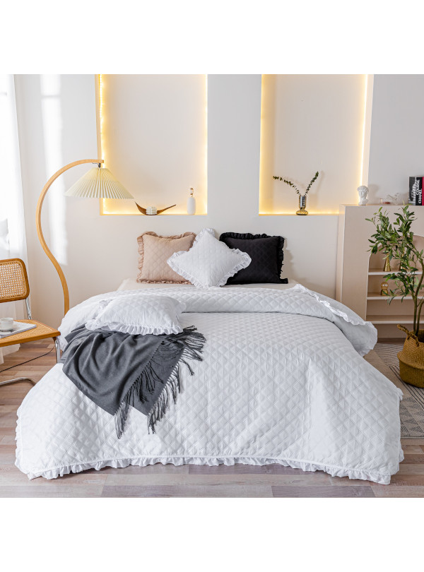 NARZUTA NA ŁÓZKO 200x220 PIKOWANA Z FALBANKĄ BIAŁA BIEL