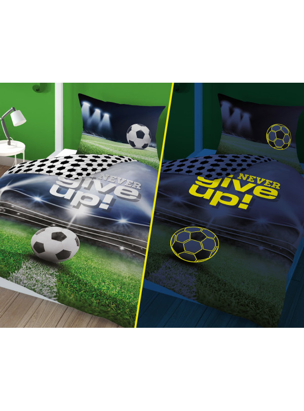 POŚCIEL 160x200 ŚWIECĄCA W CIEMNOŚCI PIŁKA NOŻNA NEVER GIVE UP 4640_A