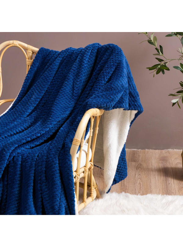 KOC 150x200 BARANEK SHERPA DWUSTRONNY GRANATOWY + BIAŁY