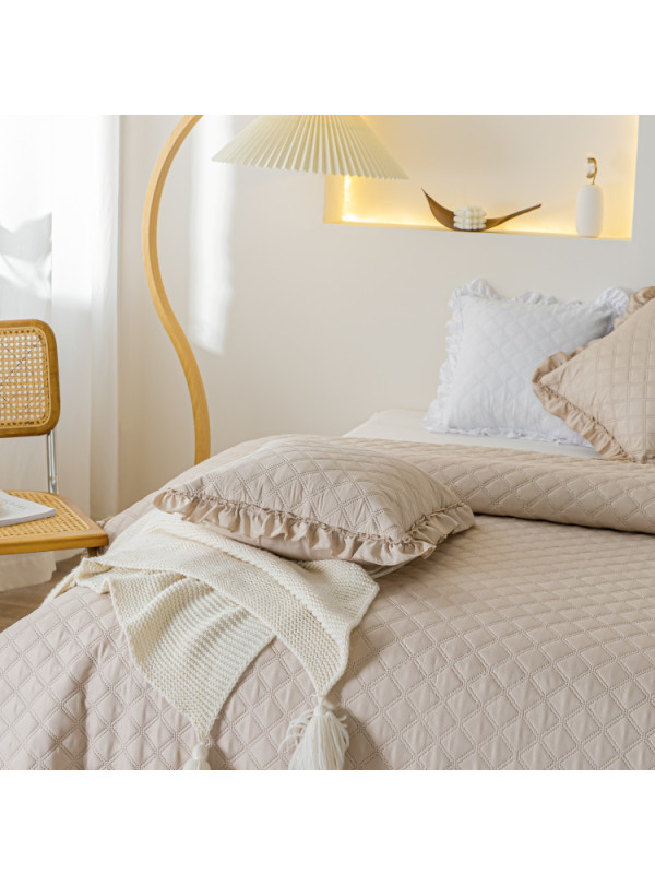 NARZUTA NA ŁÓZKO 200x220 PIKOWANA Z FALBANKĄ BEŻOWA BEŻ